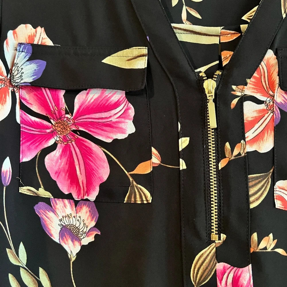 Express Floral Two Pocket Front Zip Shirt- Extra Small/Petit - Picture 2 of 9